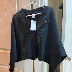 Nike Black V-Neck Top Workout (Never worn, new with tags)